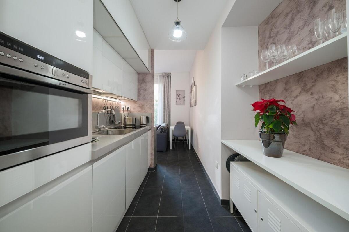 Le Coq Wagner - Parking - Air Conditioning - Pool Apartment Menton Exterior photo