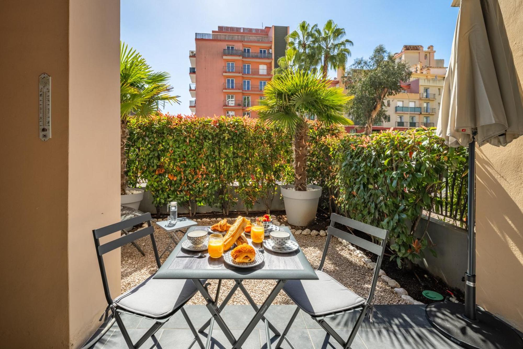 Le Coq Wagner - Parking - Air Conditioning - Pool Apartment Menton Exterior photo