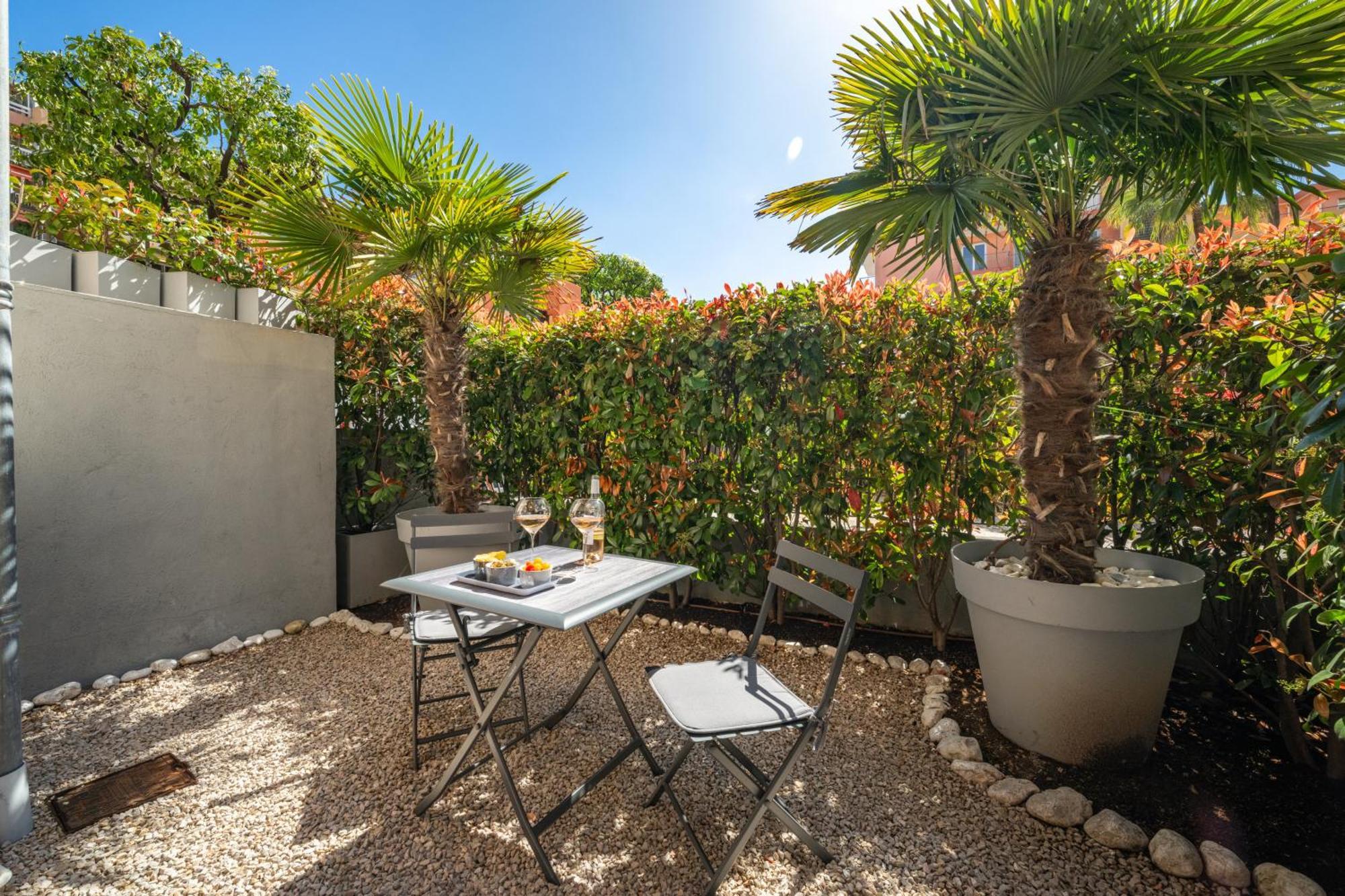 Le Coq Wagner - Parking - Air Conditioning - Pool Apartment Menton Exterior photo